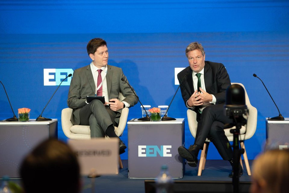 Dr Robert Habeck σε συζήτηση με Απόστολο Μαγγηριάδη