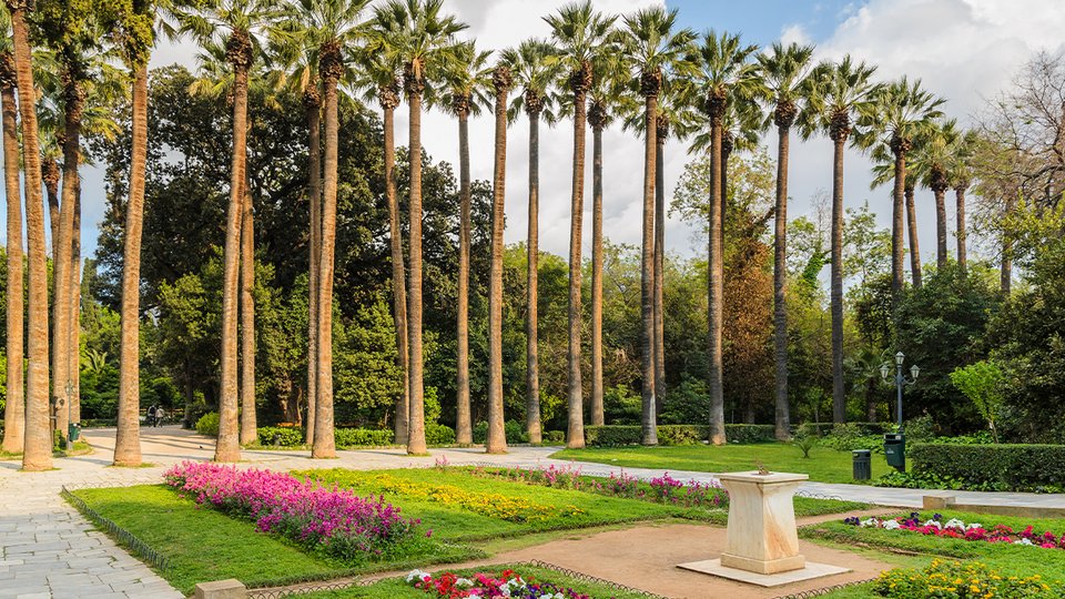 Οι πόλεις του κόσμου θερμαίνονται με ρυθμό ανησυχητικό. Οι τελευταίες δεκαετίες γέμισαν με καύσωνες που σπάνε ρεκόρ, με ουρανοξύστες που αντανακλούν τον ήλιο σαν καθρέφτες / ΙΝΤΙΜΕ