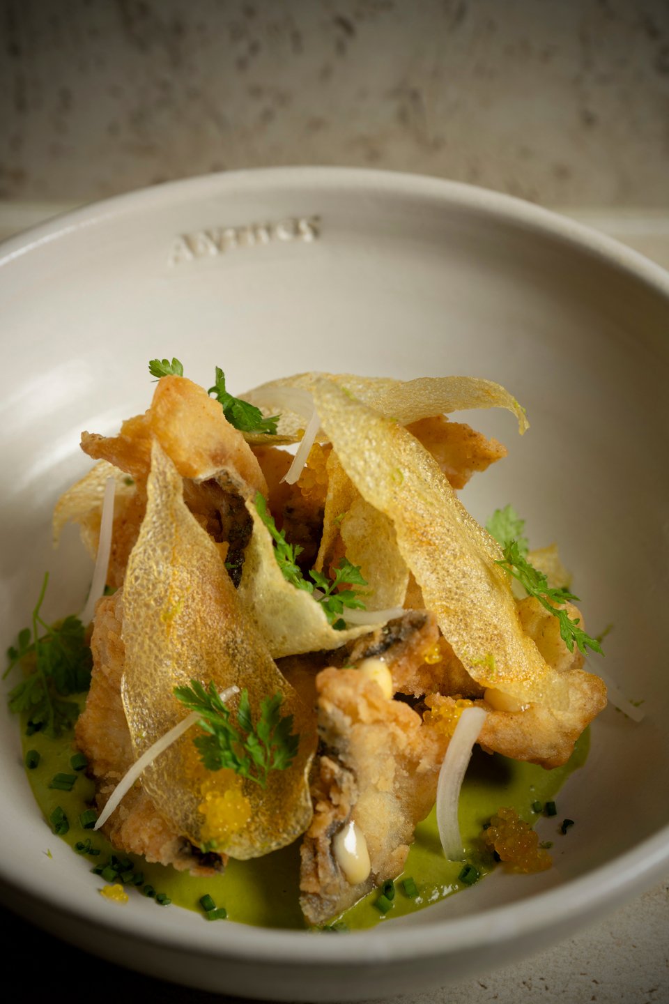 Φύλλα πατάτας με κρέμα αρσενικού Νάξου και πράσο / Φωτογραφία: Anthes