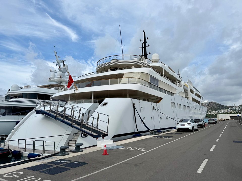 Dream η θηριώδης θαλαμηγός του Γιώργου Προκοπίου 