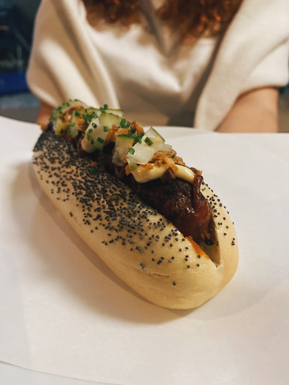 Το Hot Dog ατμού του Alouatou εχει γίνει viral / Φωτογραφία: Μάνος Λειβαδαρος/iefimerida