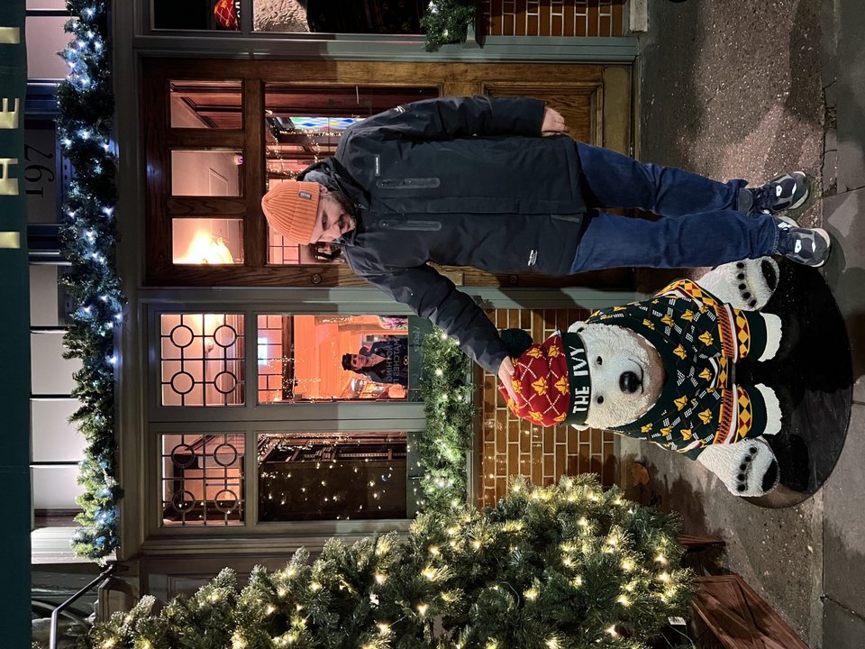 Στο στολισμένο Ivy Tower Bridge