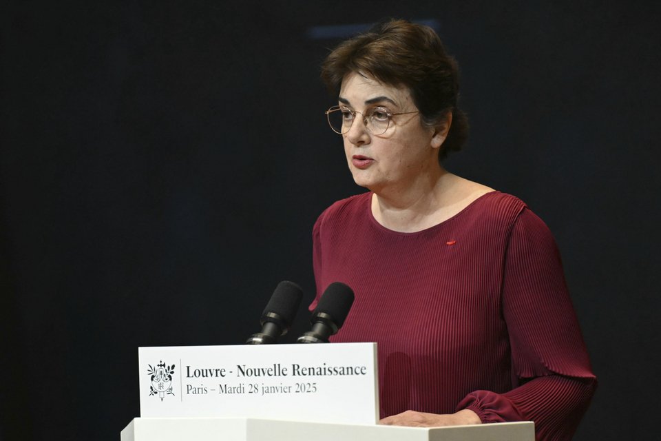 Η πρόεδρος και διευθύντρια του Λούβρου, Λοράνς ντε Καρ / AP