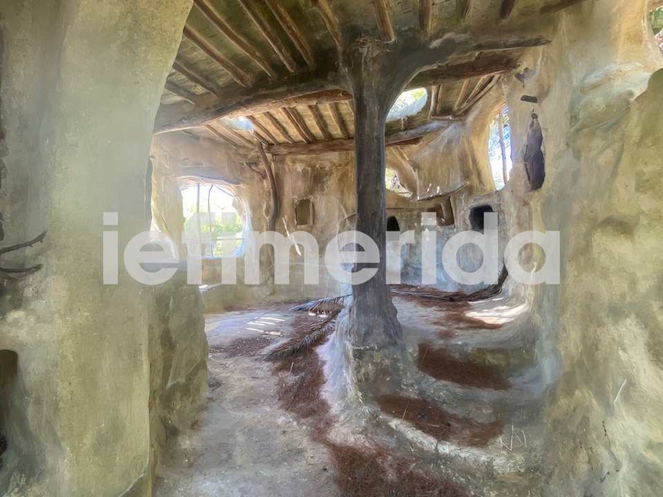 Εντυπωσιακό το εσωτερικό μίας από τις καλύβες 