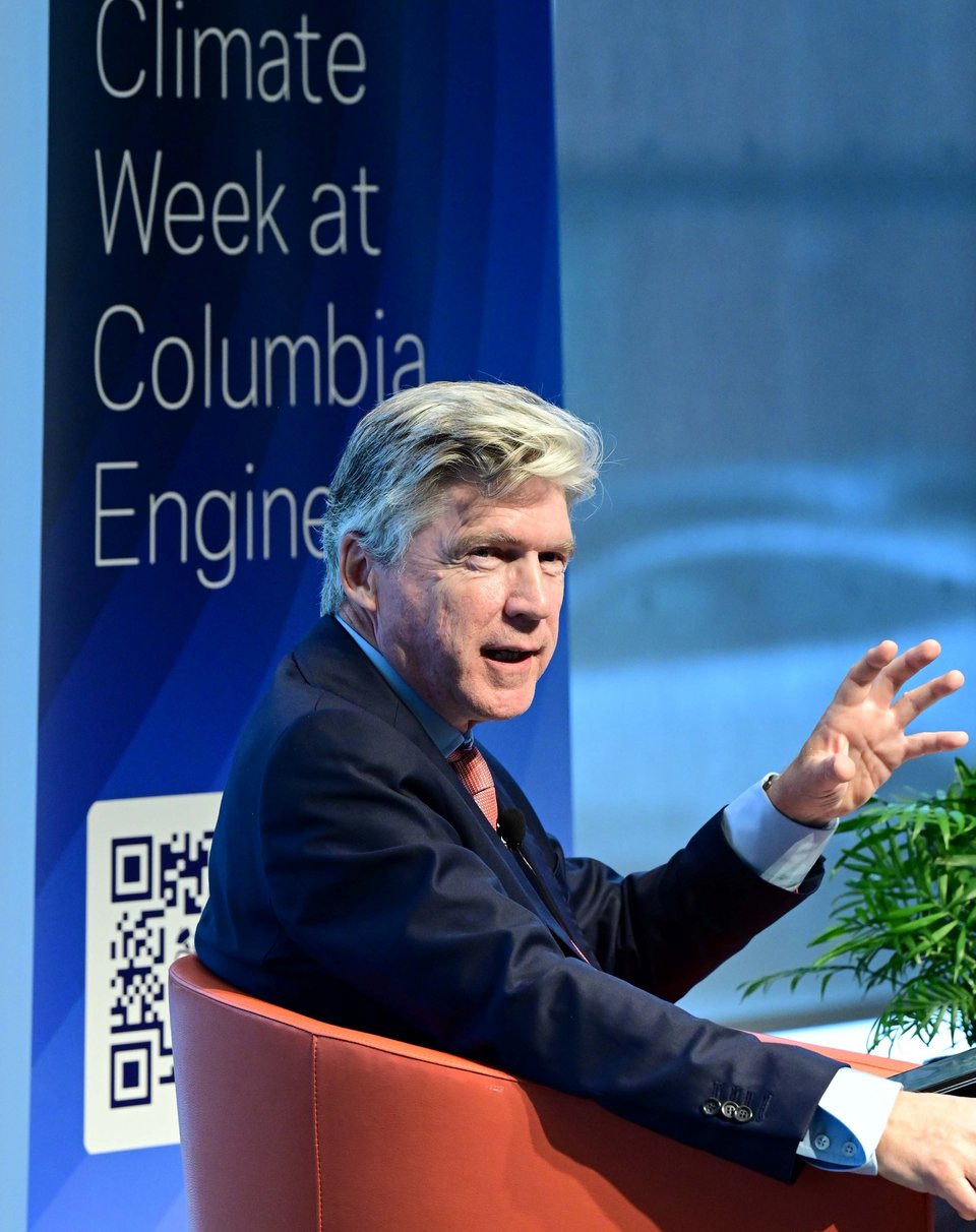 Ο Αλέξανδρος Σαρρηγεωργίου, Πρόεδρος &amp; Διευθύνων Σύμβουλος της Eurolife FFH, κατά τη διάρκεια του fireside chat  