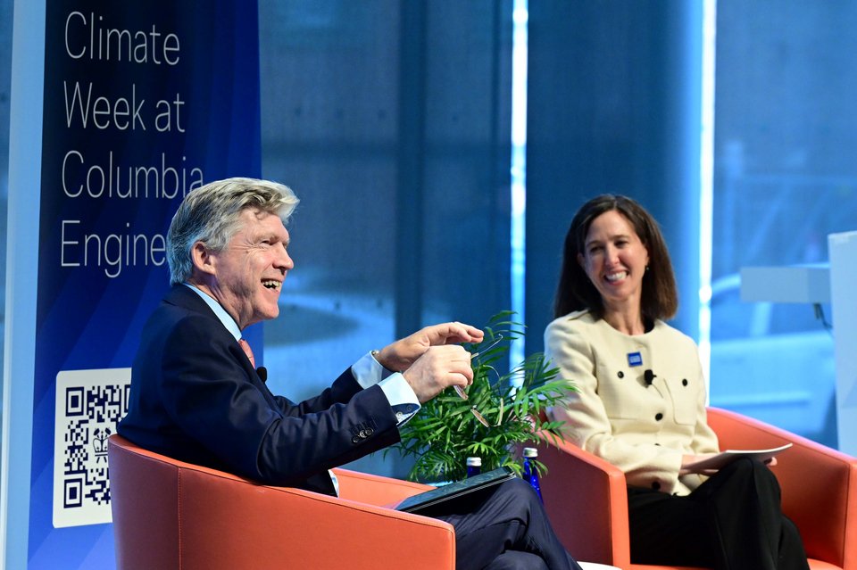 Ο Αλέξανδρος Σαρρηγεωργίου, Πρόεδρος &amp; Διευθύνων Σύμβουλος της Eurolife FFH, συνομιλεί με την Alexis Abramson, Κοσμήτορα του Climate School, για την ασφάλιση, την Τεχνητή Νοημοσύνη και την ανθεκτικότητα 