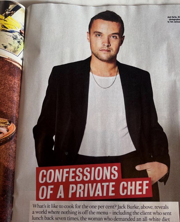 Ο Jack Burke αποκαλύπτει τον μυστηριώδη, απαιτητικό και πολλές φορές σκοτεινό κόσμο της μαγειρικής σε σπίτια όπου «τίποτα δεν είναι εκτός μενού» / INSTAGRAM