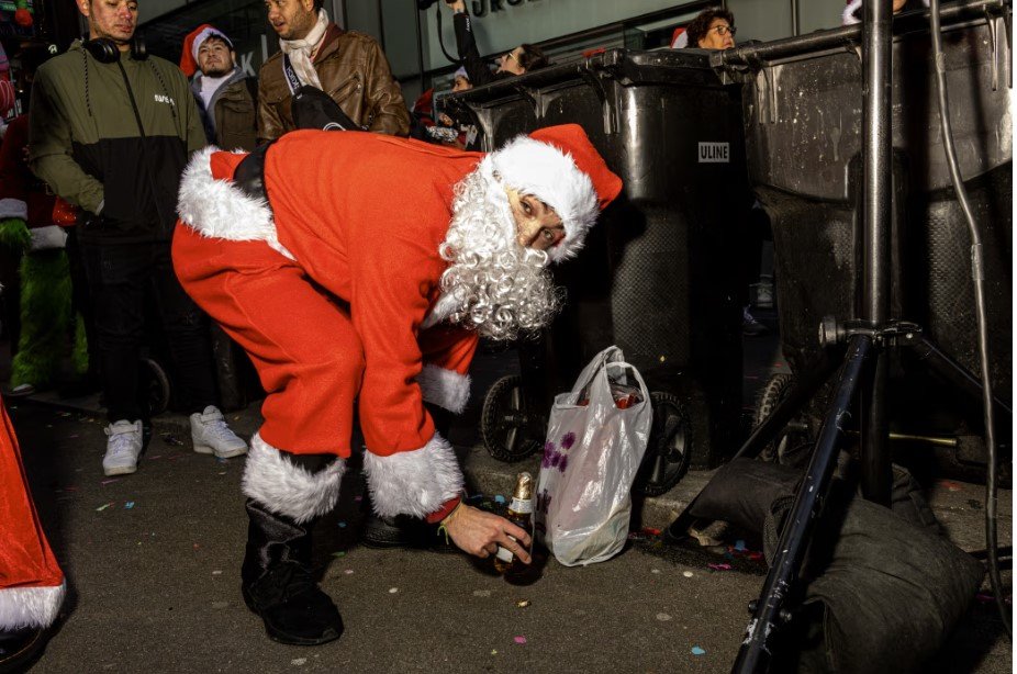 Αυτό που ξεκίνησε ως ένα είδος δημόσιας περφόρμανς, ένα κοινωνικό πείραμα που ήθελε να θολώσει τα όρια ανάμεσα στη γιορτή και στη φάρσα, εξελίχθηκε σε ένα παγκόσμιο φαινόμενο / INSTAGRAM