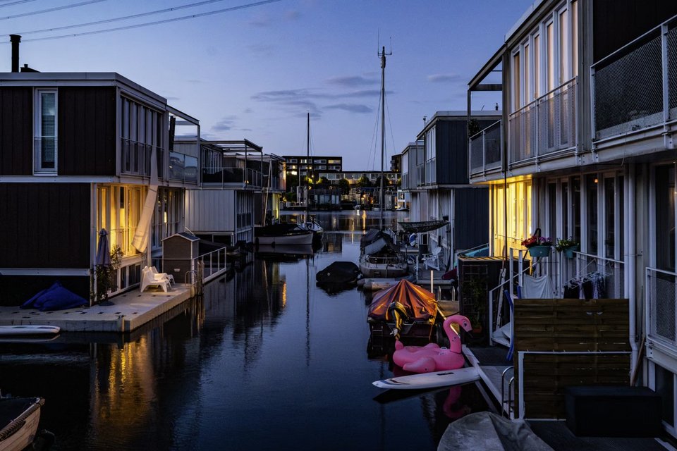 Η Ολλανδία είναι μια χώρα όπου σχεδόν το ένα τρίτο της έκτασης βρίσκεται κάτω από το επίπεδο της θάλασσας και η σχέση με το νερό είναι πανταχού παρούσα / ALESSANDRO GANDOLFI