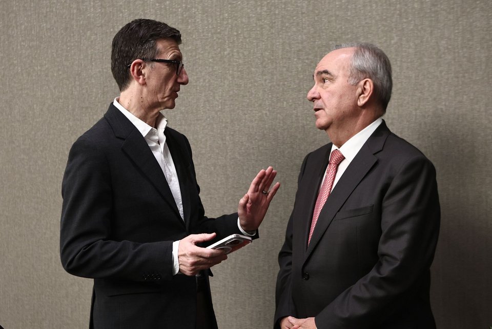 Ο Αρης Πορτοσάλτε με τον Νίκο Παπαθανάση