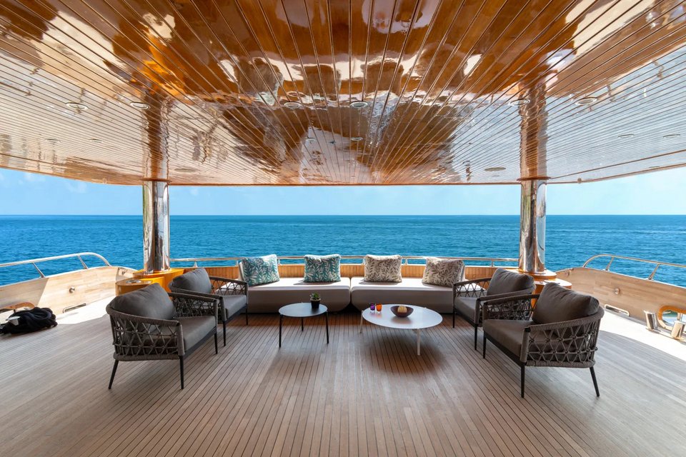 Φωτογραφία: Bush and Noble