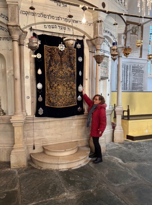 Η γενική γραμματέας της Ισραηλίτικης Κοινότητας Αλέγρα Μάτσα μίλησε για την Ιερά Συναγωγή Kehila Kedosha Yashan