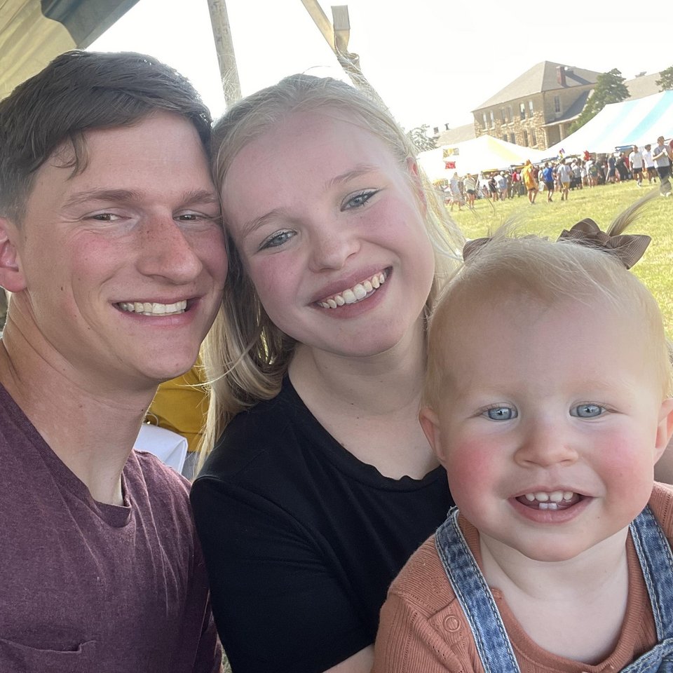  Ο Μπράντον με την οικογένειά του 