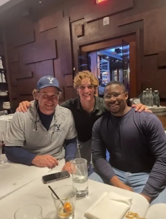 Ο Μπρεντ Μίλνερ με τον γιο του και τον Κόνσταντ