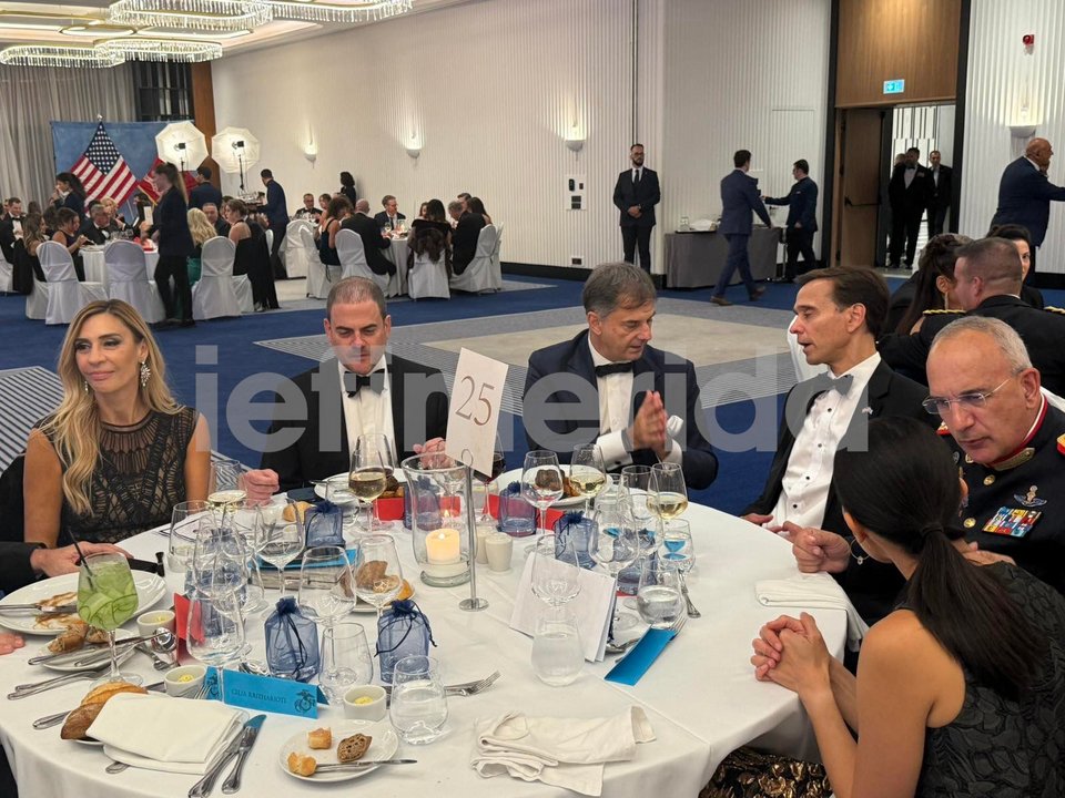 Ο Χάρης Θεοχάρης έδωσε επίσης το παρών στο δείπνο. 