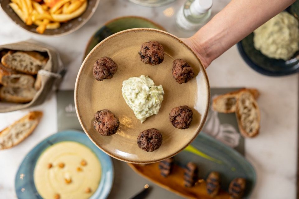 Τα διάσημα κεφτεδάκια του Χριστόφορου Πέσκια 