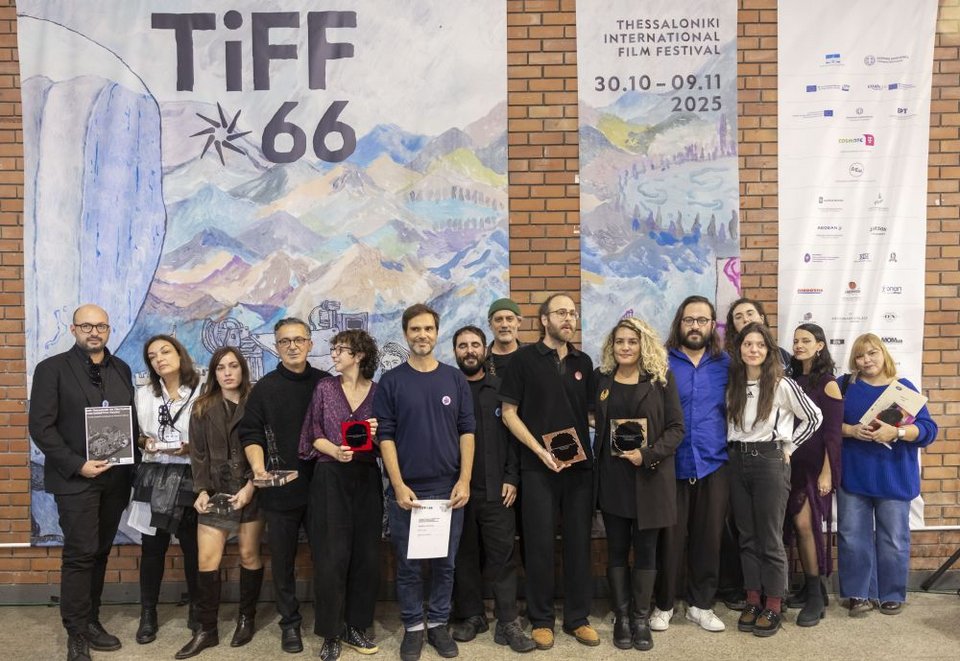 Σε μια εορταστική και χαλαρή ατμόσφαιρα, το 66ο Φεστιβάλ Κινηματογράφου Θεσσαλονίκης απένειμε τα βραβεία της φετινής διοργάνωσης την Κυριακή 9 Νοεμβρίου, στην Αποθήκη Γ. Τρεις ταινίες βραβεύτηκαν με τους «Χρυσούς Αλέξανδρους» των διαγωνιστικών τμημάτων