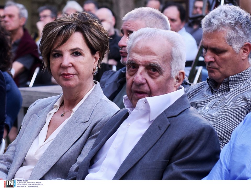 Ο Αλέκος Φλαμπουράρης με την Όλγα Γεροβασίλη τον Μάιο του 2025 -Φωτογραφία: Intimenews