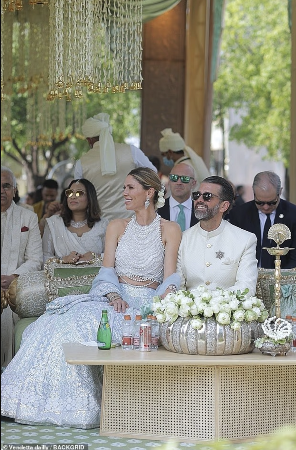 Ο γιος Τραμπ με τη σύντροφό του στον γάμο