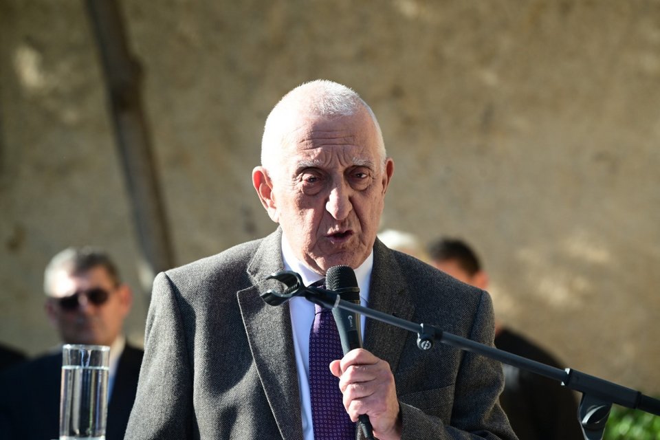 Ο Νικήτας Κακλαμάνης στον επικήδειο για τον Αλέκο Φλαμπουράρη / Φωτογραφία: Eurokinissi