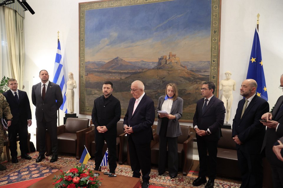 Συνάντηση Βολοντίμιρ Ζελένσκι με τον πρόεδρο της Βουλής Νικήτα Κακλαμάνη / Φωτογραφία EUROKINISSI 