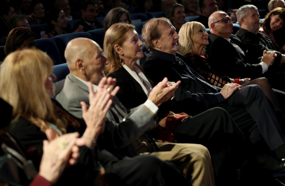 Οι ηθοποιοί που βραβεύτηκαν στη συγκινητική εκδήλωση