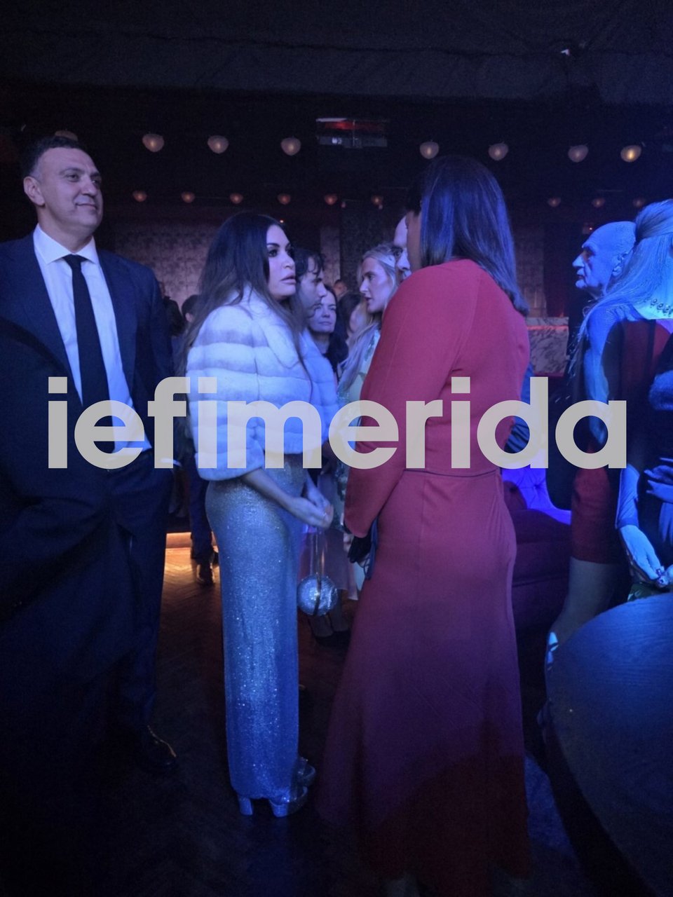 Βασίλης Κικίλιας, Κίμπερλι Γκίλφοϊλ, Νίκη Κεραμέως