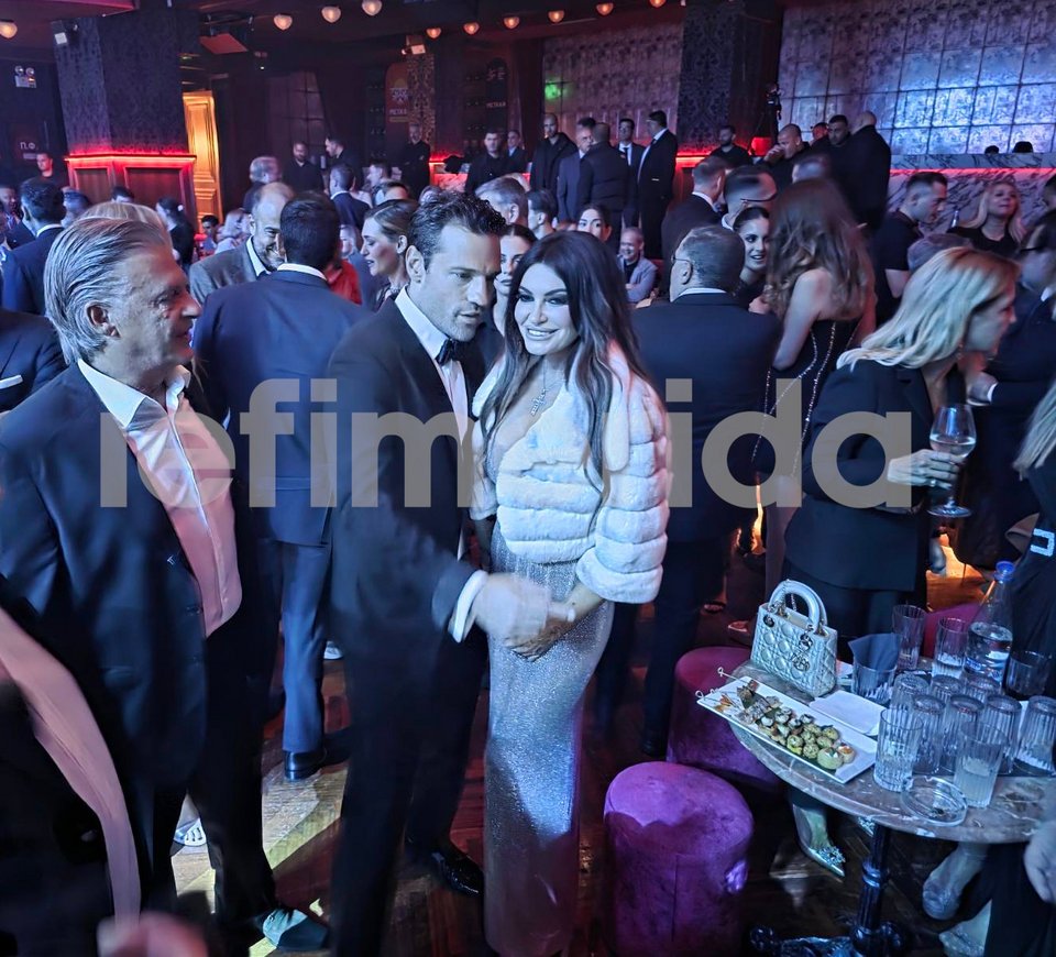 Η Κίμπερλι Γκίλφοϊλ κλείνοντας το πρώτο της 24ωρο στην Αθήνα βρέθηκε στην εκδήλωση με τον Κωνσταντίνο Αργυρό και πολλούς εκπροσώπους του επιχειρηματικού κόσμου