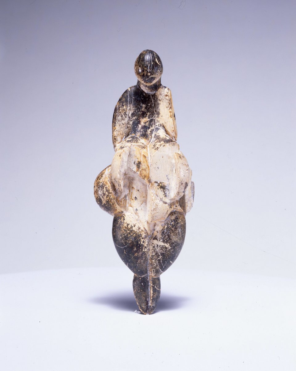 Jeff Koons /  Balloon Venus Lespugue (Orange), 2013-2019 /  mirror-polished stainless steel with transparent colour coating