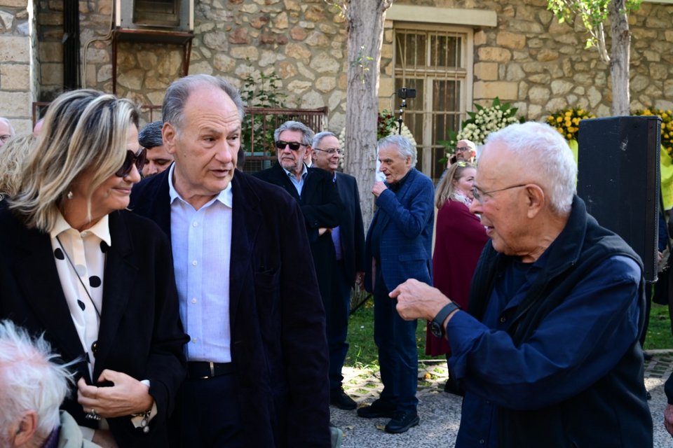 Κώστας και Μαρίνα Λαλιώτη με τον Κώστα Ζουράρι