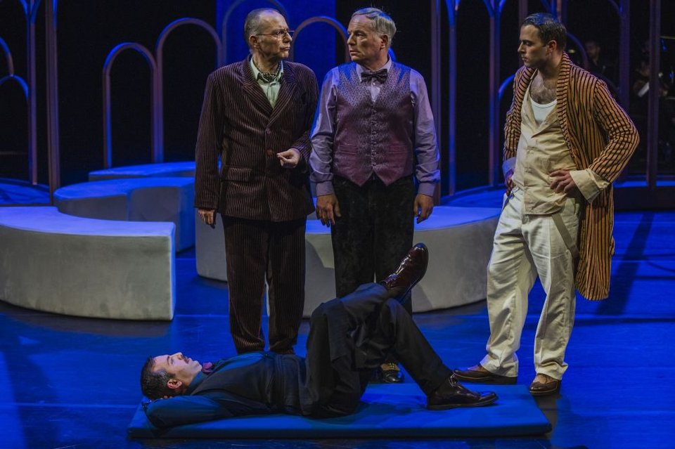 Η οπερέτα «Θελω να δω τον Πάπα!» γνώρισε θερμή υποδοχή σε Κύπρο και Ελλάδα, και επιστρέφει στην Εναλλακτική Σκηνή της ΕΛΣ, στο ΚΠΙΣΝ, από τις 12 Δεκεμβρίου 2025 έως και τις 4 Ιανουαρίου 2026