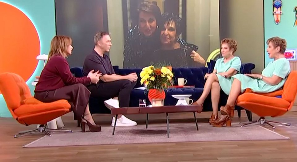 Αδελφές Μάνδρου