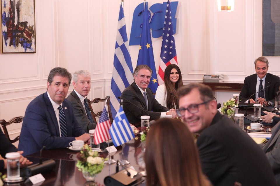 Η αμερικανική αντιπροσωπεία αξιωματούχων στο Μαξίμου