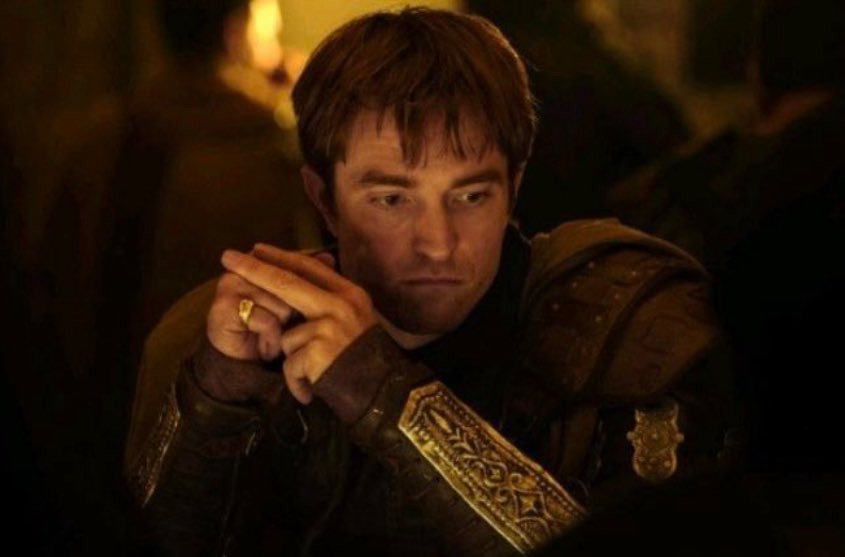 Ο Ρόμπερτ Πάτινσον στον ρόλο του Αντίνοου 