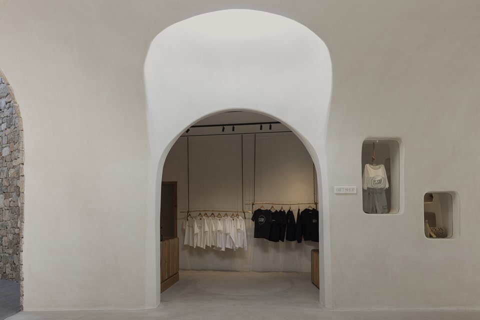 Super Paradise Beach Club στη Μύκονο από το αρχιτεκτονικό γραφείο Omniview Design