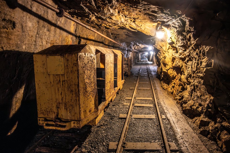 Μέσα στο ιστορικό ορυχείο της πόλης Jáchymov