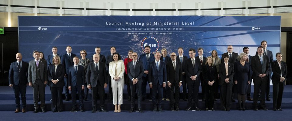 Οι υπουργοί των κρατών της ΕΕ με αρμοδιότητα το διάστημα - Ο Δημήτρης Παπαστεργίου πέμπτος από αριστερά, επάνω / Εικόνα: Υπουργείο Ψηφιακής Διακυβέρνησης και Τεχνητής Νοημοσύνης