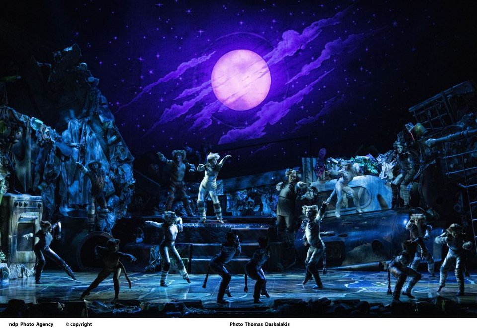 CATS, στο Christmas Theater