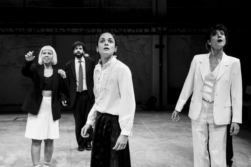 Έναν νέο, ζωντανό τόπο καλλιτεχνικής συνύπαρξης έχει εγκαινιάσει φέτος η Πειραματική Σκηνή του Εθνικού Θεάτρου στο ισόγειο του θεάτρου Δίπυλον