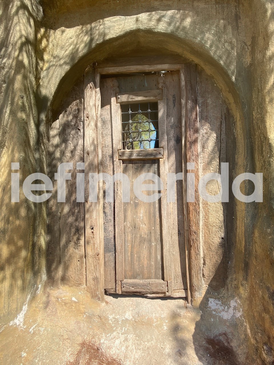 Η είσοδος ενός από τα σπίτια που δημιουργήθηκαν για την ταινία 