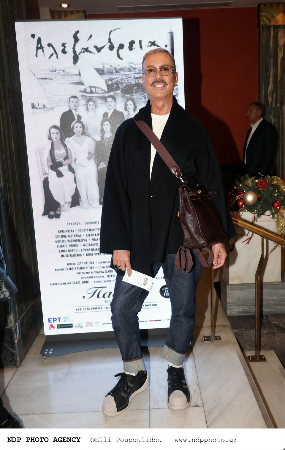 Λάκης Γαβαλάς 