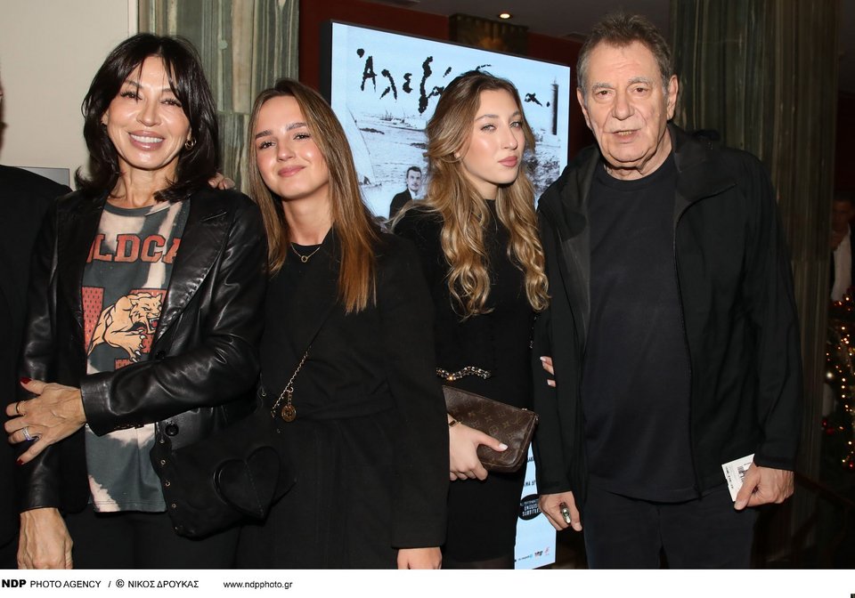 Άγγελος &amp; Γεωργία Διονυσίου με την κόρη τους, Ηλέκτρα