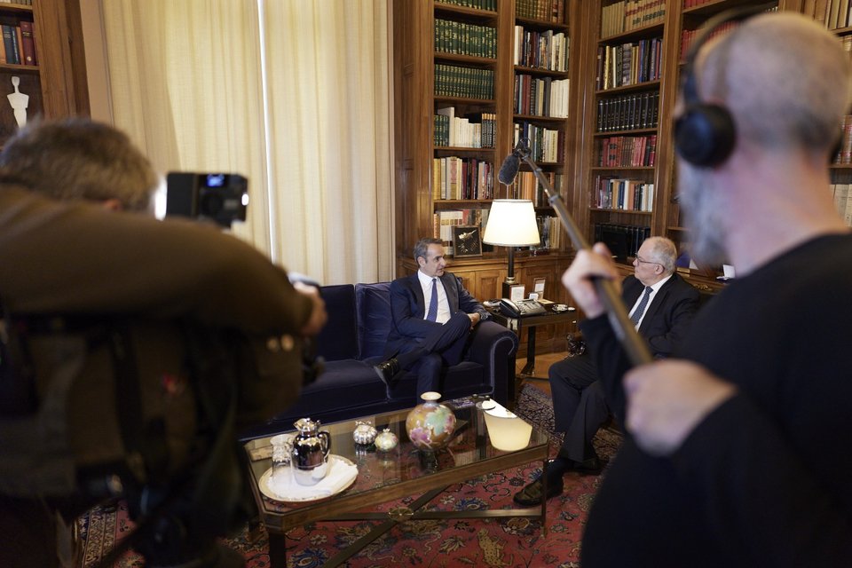 Ο πρόεδρος της Δημοκρατίας Κ. Τασούλας με τον Πρωθυπουργό Κυριάκο Μητσοτάκη -Φωτογραφία: Γρ. Τύπου Πρωθυπουργού/Δημήτρης Παπαμήτσος
