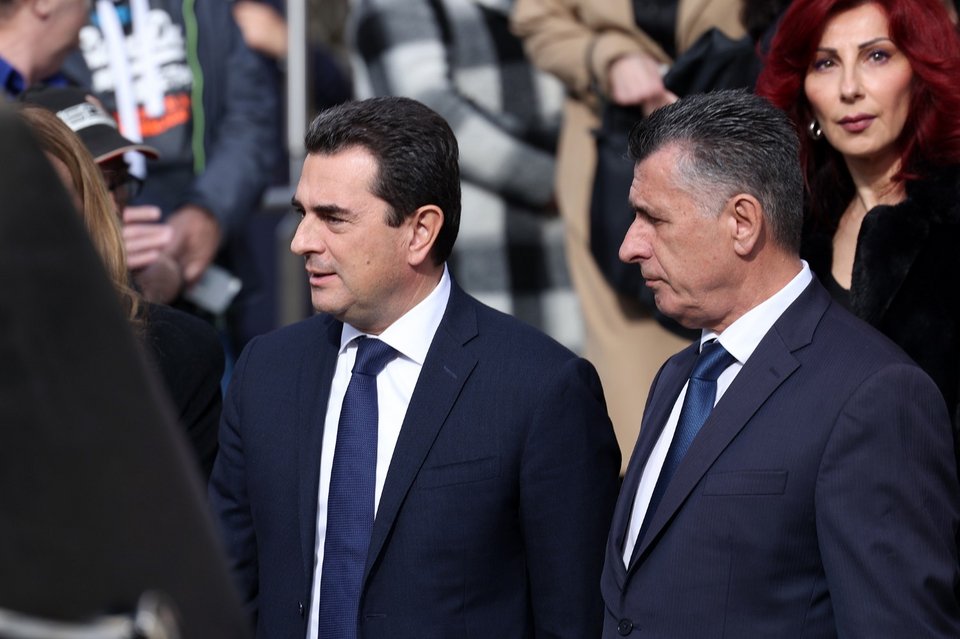 Ο Κώστας Σκρέκας και ο Θανάζης Νέζης- Φωτογραφία: Intimenews/ΑΒΡΑΜΙΔΗΣ ΑΛΕΞΑΝΔΡΟΣ