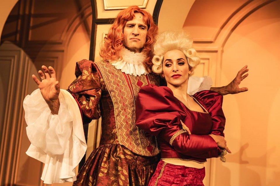 Μαξιμος Μουμούρης