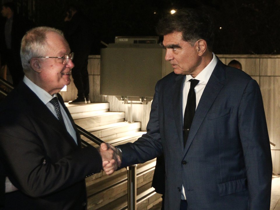 Ο ΠτΔ Κώστας Τασούλας με τον Γιάννη Βαρδινογιάννη