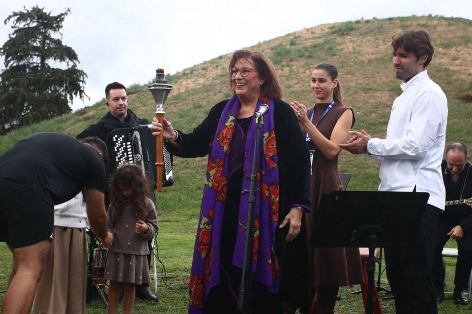 Μαρία Φαραντούρη στην τελετή Αφής της Φλόγας, στον Μαραθώνα 