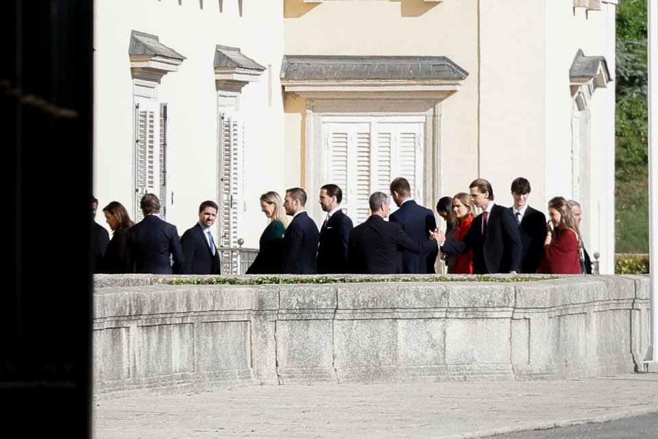 Θεοδώρα ντε Γκρες με τον σύζυγό τηςΜάθιου Κουμάρ και ο αδερφός της Φίλιππος ντε Γκρες