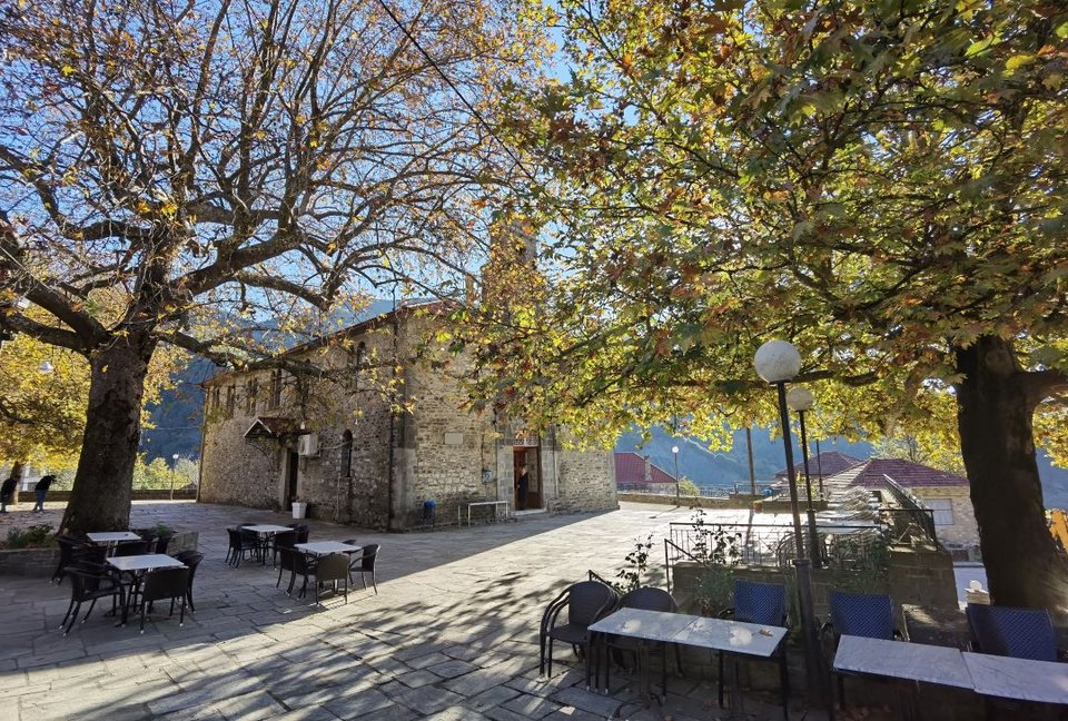 Κυψέλη χωριό Τζουμέρκα