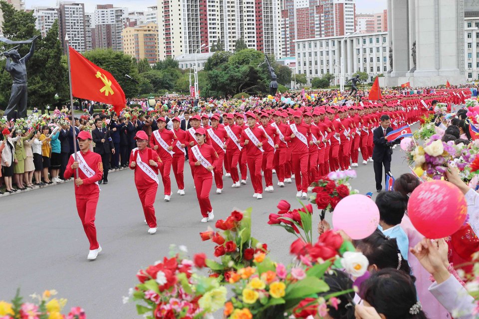 Παρέλαση νέων στη Βόρεια Κορέα / AP